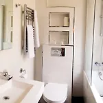 Ascot Opera Hotel