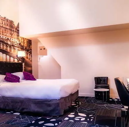 Ascot Opera Hotel